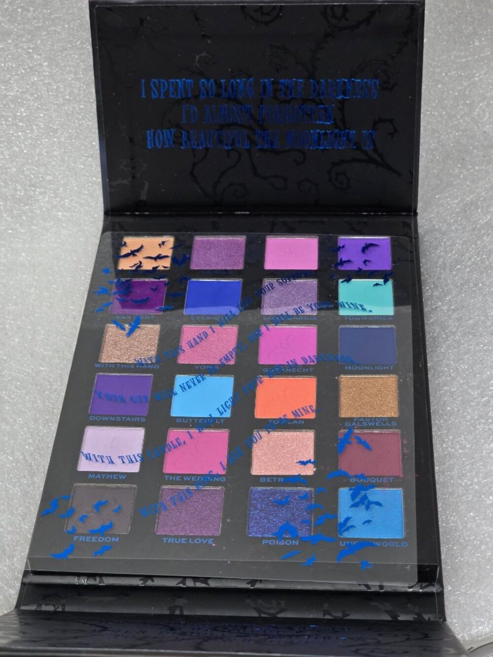 Revolution X Corpse Bride Eyeshadow Palette 24 Shades Tim Burton Collaboration - Picture 3 of 4